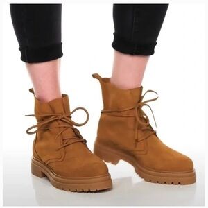 Steve Madden Lace Up Tahoe Boots Sz 7 In Tan Suede